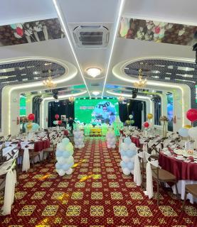 Tiệc Trong Sảnh