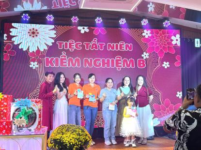 Tiệc Tất Ni&ecirc;n Kiểm Nghiệm B Trọn Vẹn Tại Ph&uacute; Qu&yacute; Center