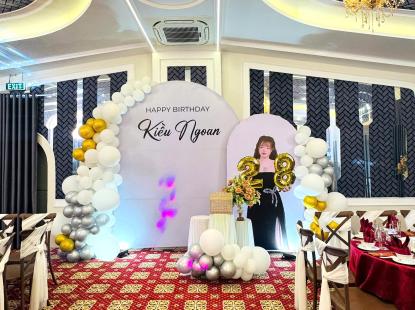 Trọn vẹn khoảnh khắc tiệc sinh nhật Kiều Ngoan tại Sảnh Valentine - Ph&uacute; Qu&yacute; Center
