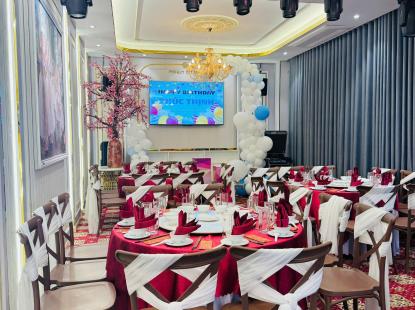 Tiệc sinh nhật b&eacute; Ph&uacute;c Thịnh tại ph&ograve;ng VIP Galaxy